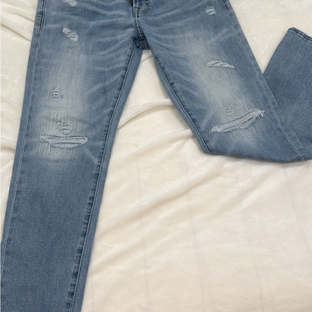 American Eagle Outfitters Light Blue Distressed Straight Leg Jeans